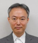  顔写真：